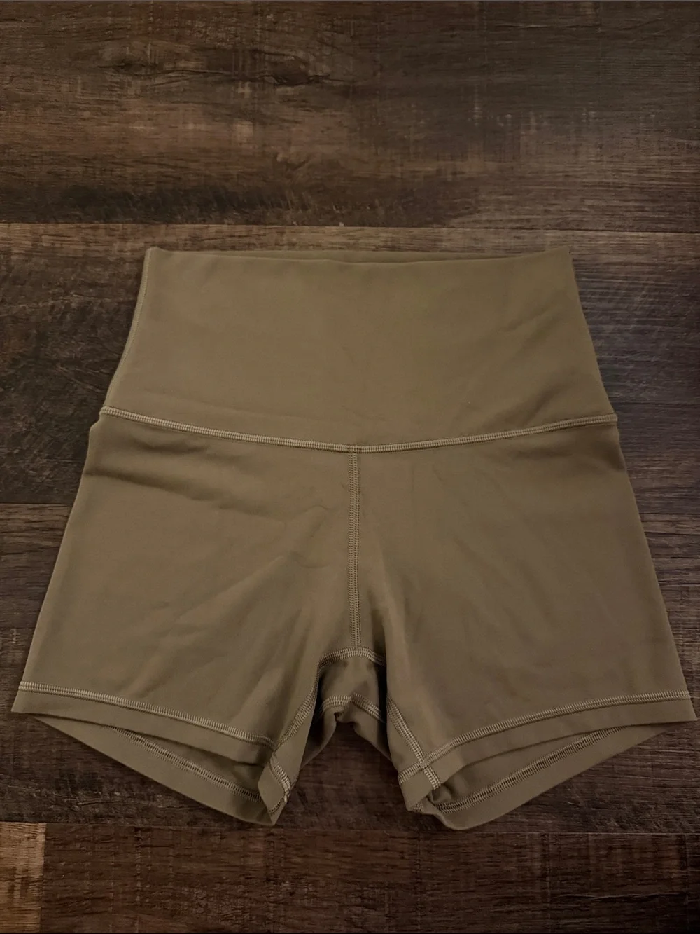 Lulu lemon High-Waist Women's Active Shorts in tan
